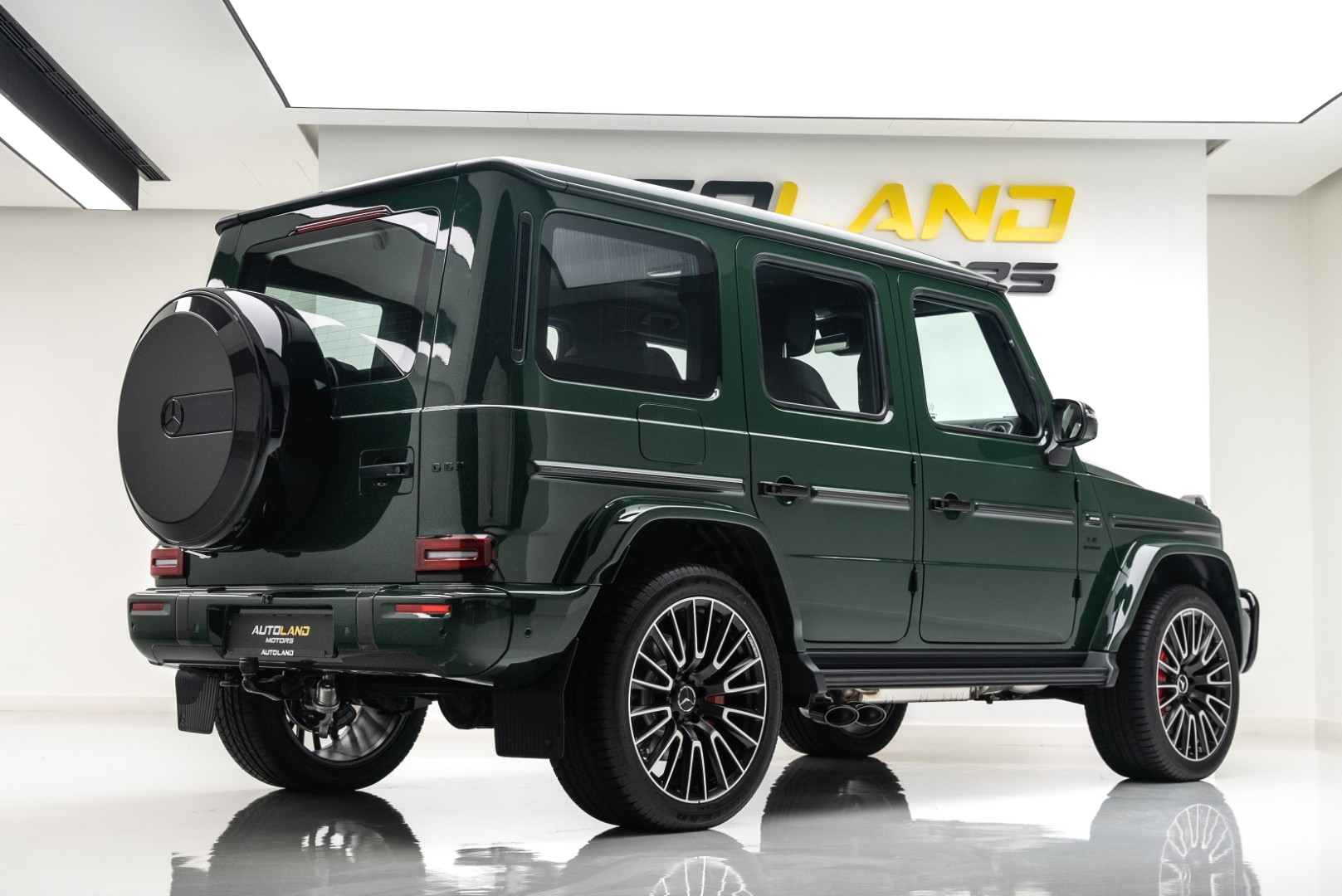 2025 MERCEDES BENZ G63 AMG. GCC. FULL CARBON. DOUBLE NIGHT PACKAGE WARRANTY AND SERVICE